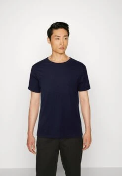 Pier One 7 Pack - T-Shirt Basic - Black/Dark Blue/Dark Green 18 Pier One 7 Pack - T-Shirt Basic - Black/Dark Blue/Dark Green -Pier One 00a032525a274e1a8a895d585312b1ff