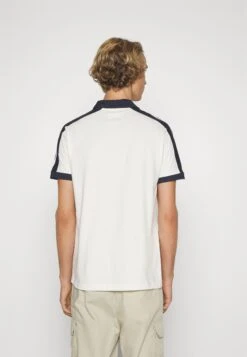 Pier One Poloshirt - Off-White 10 Pier One Poloshirt - Off-White -Pier One 1caf1274d0b24bac89f3d9fa5813de87