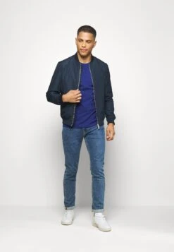 Pier One T-Shirt Print - Blue 9 Pier One T-Shirt Print - Blue -Pier One 20bff4516c124cc08001c8b32a37847e