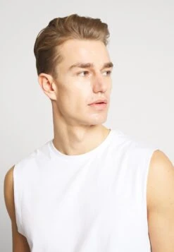 Pier One 3 Pack - T-Shirt Basic - Grey/White/Black 15 Pier One 3 Pack - T-Shirt Basic - Grey/White/Black -Pier One 21dde7acbf5b42698638ca153e5020d5