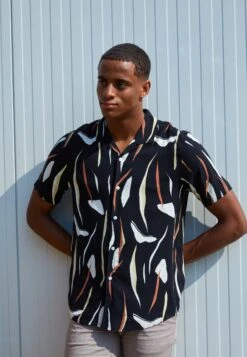 Pier One Contemporary Art Regular Resort- Overhemd - Black -Pier One 2d83ec63d164465989dae86a7aa08f89