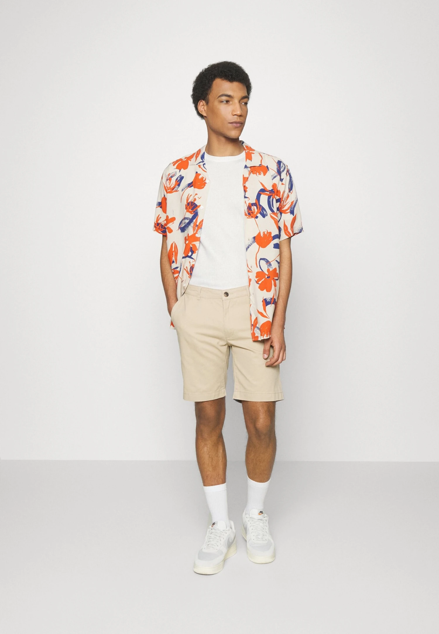 Pier One Slim Fit Ribbed T-Shirt 2 Pack - T-Shirt Basic - White/Black 3 Pier One Slim Fit Ribbed T-Shirt 2 Pack - T-Shirt Basic - White/Black