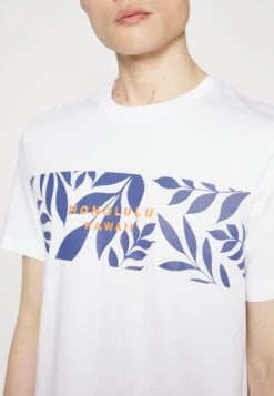 Pier One Leaf Chest Print Tee- T-Shirt Print - White 13 Pier One Leaf Chest Print Tee- T-Shirt Print - White -Pier One 34f25c46da0e4cd0b3d1bff68b20c9d5