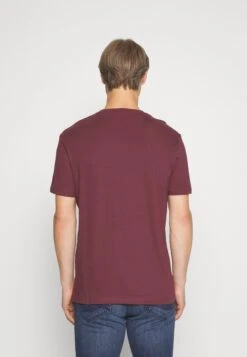 Pier One 5 Pack - T-Shirt Basic - Bordeaux/Dark Green/Dark Blue 18 Pier One 5 Pack - T-Shirt Basic - Bordeaux/Dark Green/Dark Blue -Pier One 83fa6bffd83441d4ab3bd8fcc4f5244c