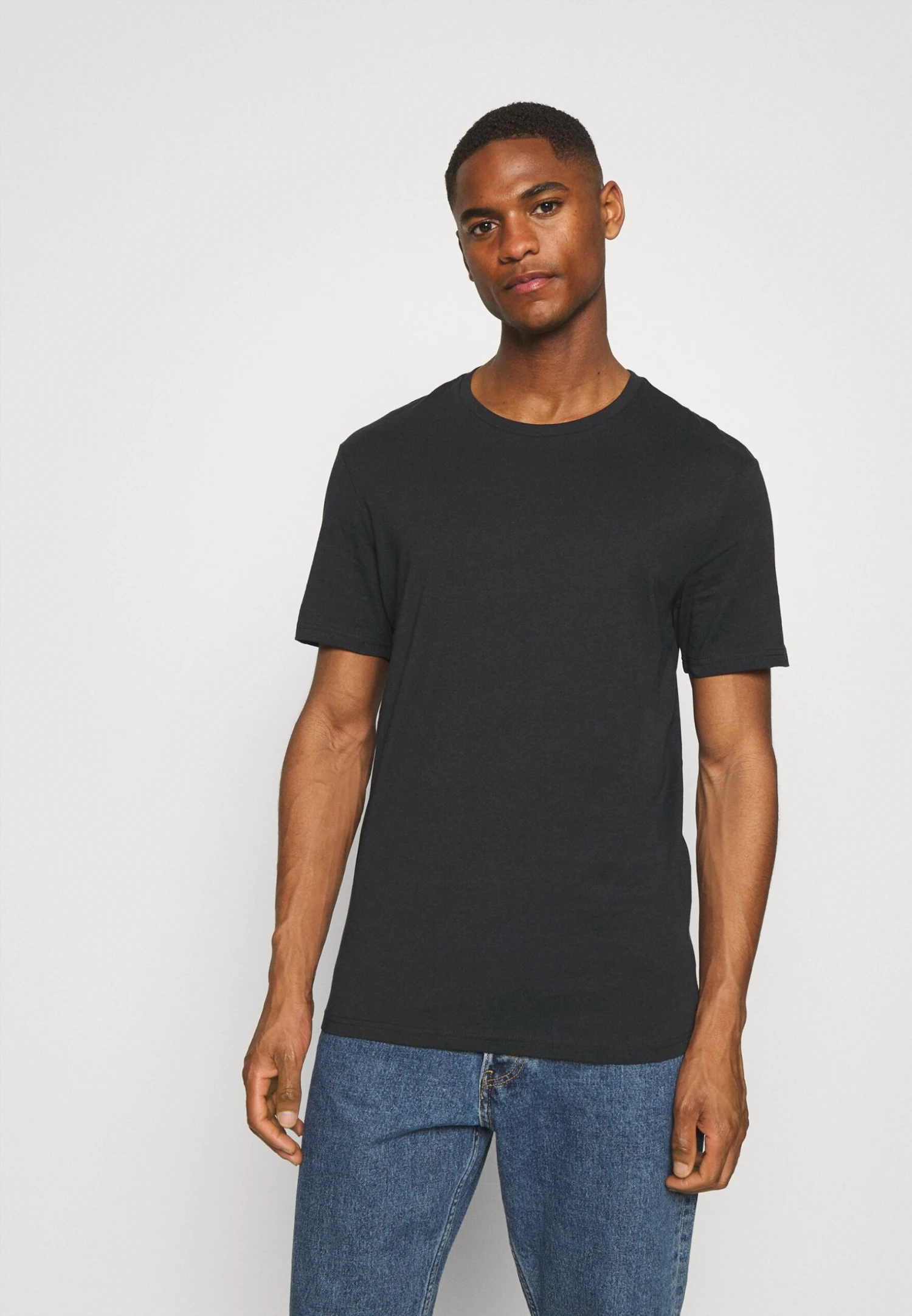 Pier One 5 Pack - T-Shirt Basic - Black/White/Light Grey 6 Pier One 5 Pack - T-Shirt Basic - Black/White/Light Grey - Afbeelding 4