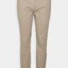 Pier One Chino - Taupe 1 Pier One Chino - Taupe -Pier One af48a80486be46f39be58b2ccc88ba5d