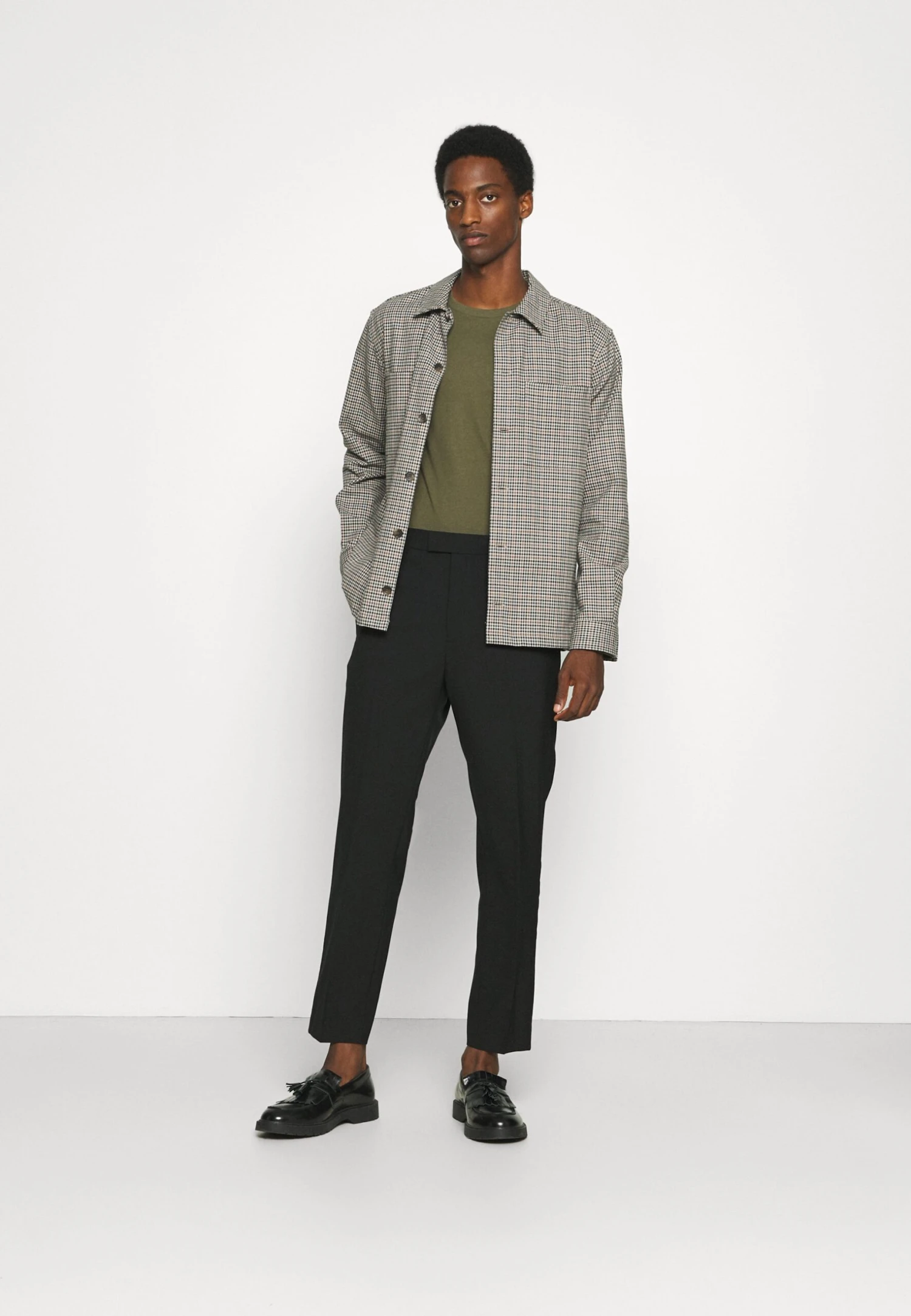 Pier One Longsleeve - Black/Dark Grey/Olive 3 Pier One Longsleeve - Black/Dark Grey/Olive