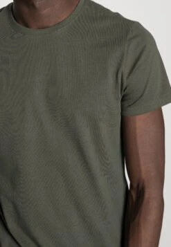 Pier One 3 Pack - T-Shirt Basic - Black/Grey/Green 15 Pier One 3 Pack - T-Shirt Basic - Black/Grey/Green -Pier One ba2abdb3c78c4a8bb5a16ee701db5a1d