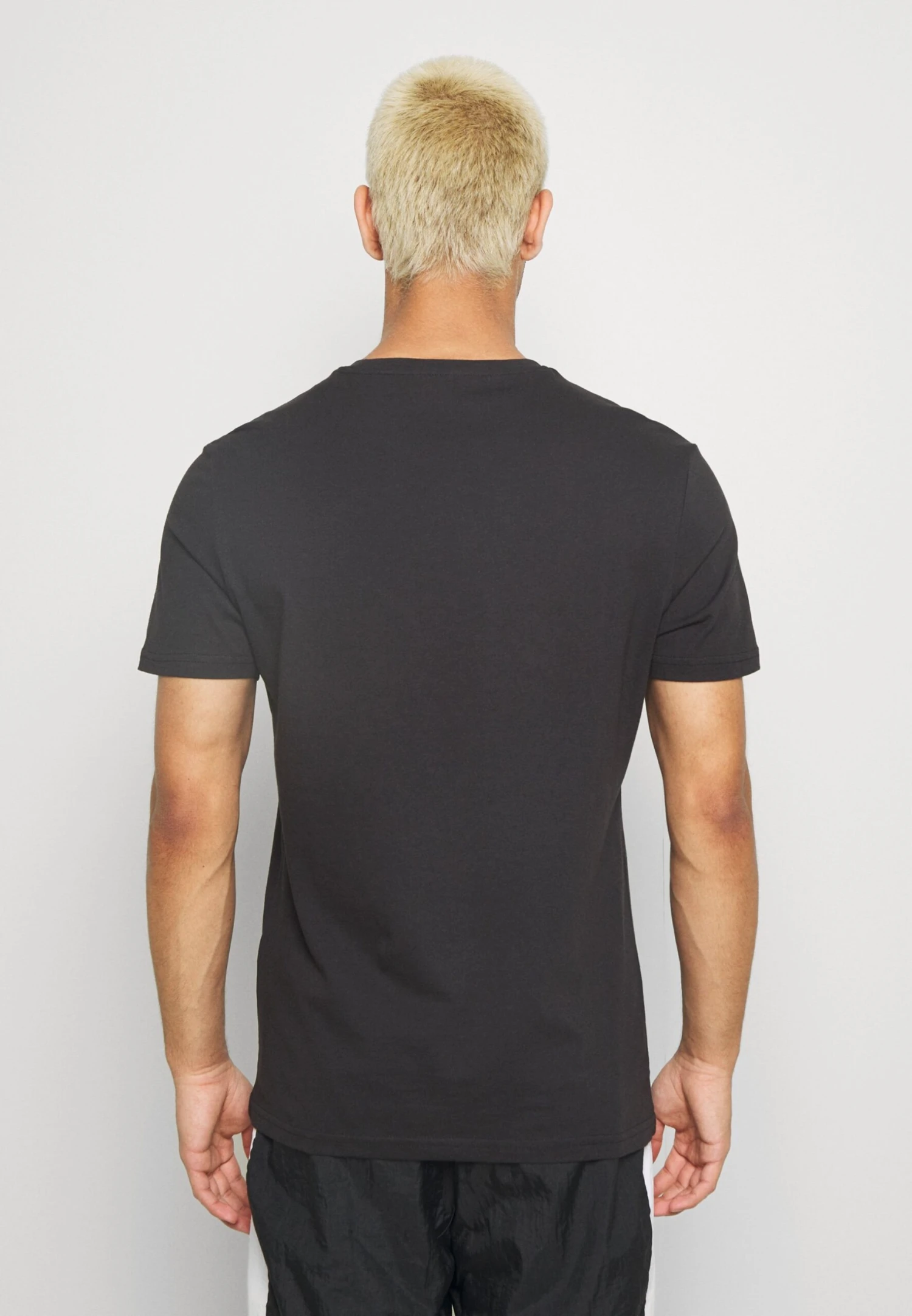 Pier One 7 Pack - T-Shirt Basic - Black 6 Pier One 7 Pack - T-Shirt Basic - Black - Afbeelding 4