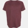 Pier One Plus Size - T-Shirt Basic - Bordeaux -Pier One c723fe740fde4c70a29c58baf8cfec4a