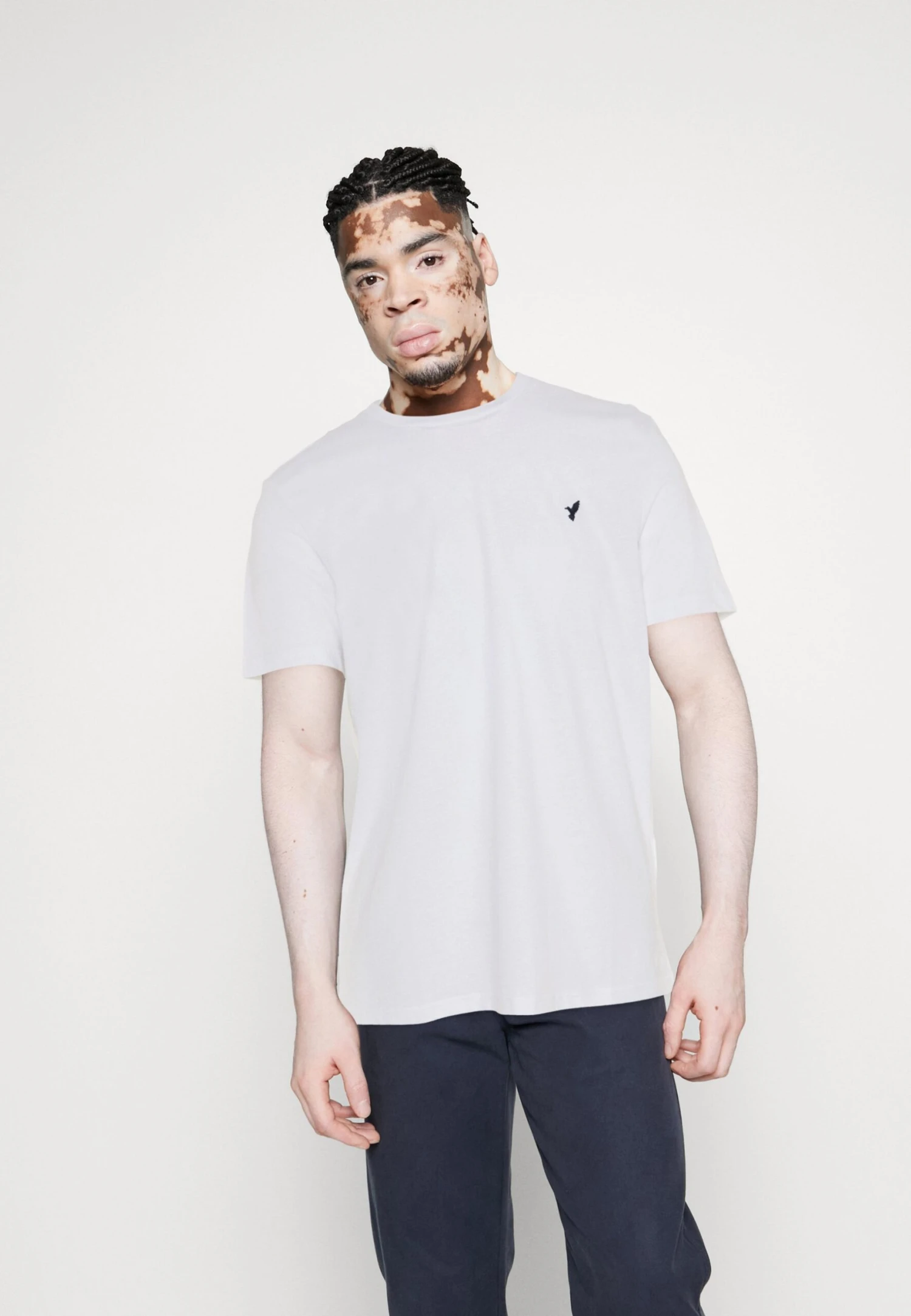 Pier One 3 Pack - T-Shirt Basic - White/Dark Blue/Blue 7 Pier One 3 Pack - T-Shirt Basic - White/Dark Blue/Blue - Afbeelding 5