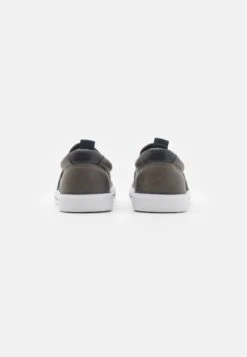 Pier One Unisex - Sneakers Laag - Grey 10 Pier One Unisex - Sneakers Laag - Grey -Pier One dc55705131384ebf99020ab1138752c4