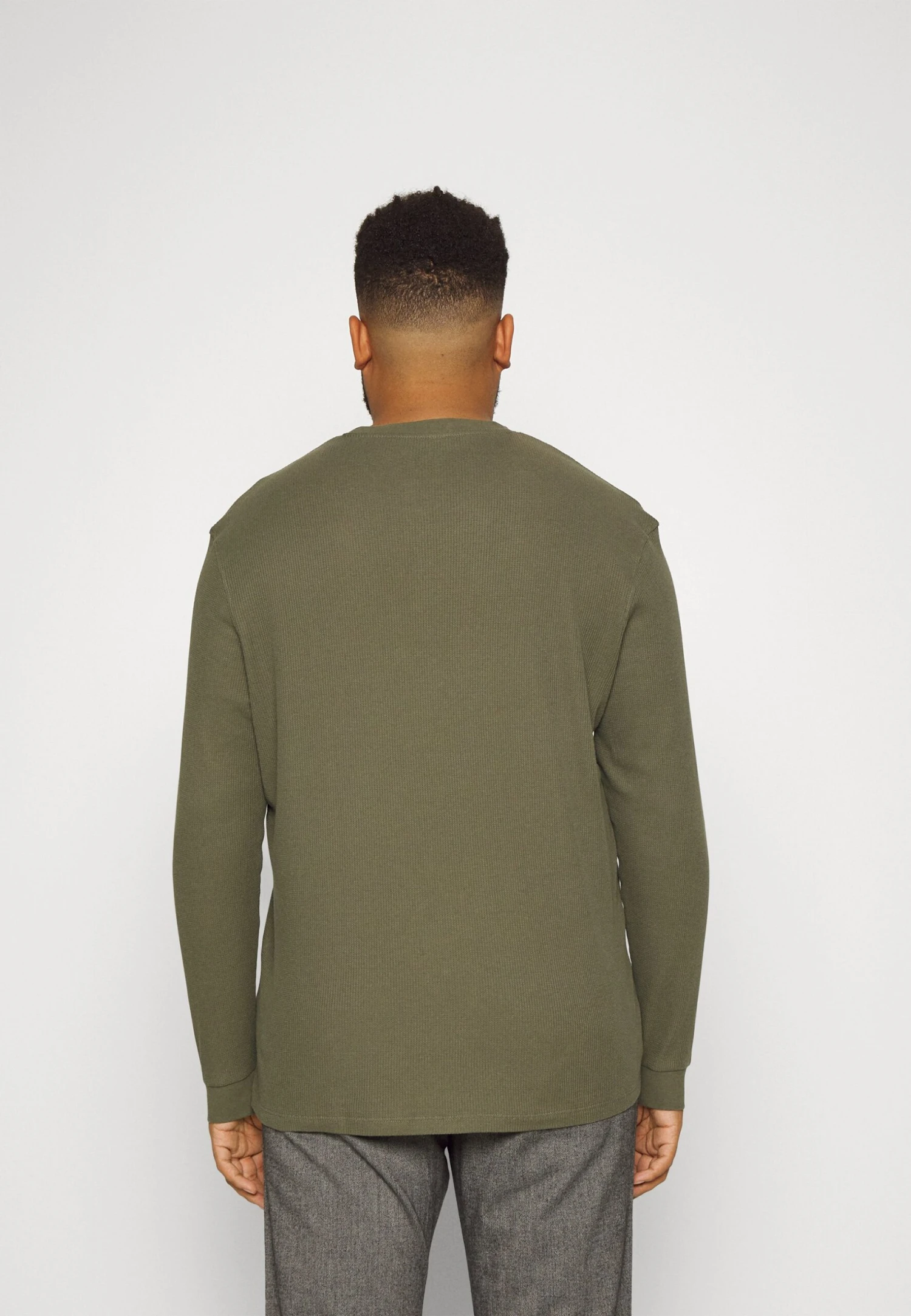 Pier One Longsleeve - Olive 5 Pier One Longsleeve - Olive - Afbeelding 3