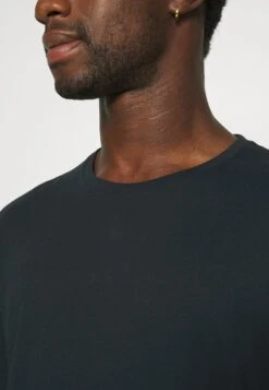 Pier One 2 Pack - Longsleeve - Olive/Dark Blue 13 Pier One 2 Pack - Longsleeve - Olive/Dark Blue -Pier One f69abb7916144e8aa0b01718277e8c4a