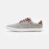 Pier One Unisex - Sneakers Laag - Light Grey 1 Pier One Unisex - Sneakers Laag - Light Grey -Pier One fa3455bcb8014f2fa0b8ab23f1a9bc93